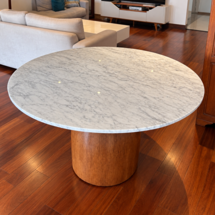 Mesa de Comedor Carrara 120 cm con Base Greco de Madera Tornillo
